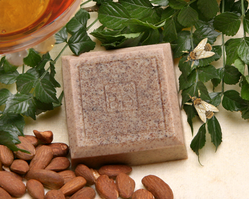 Goatmilk Honey Almond 4oz - Click Image to Close